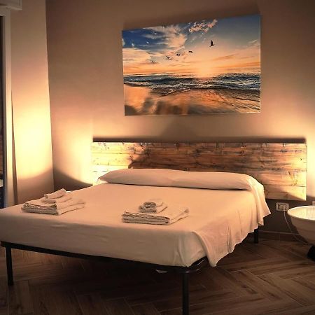 The House Of The Waves Hotel Brindisi Kültér fotó