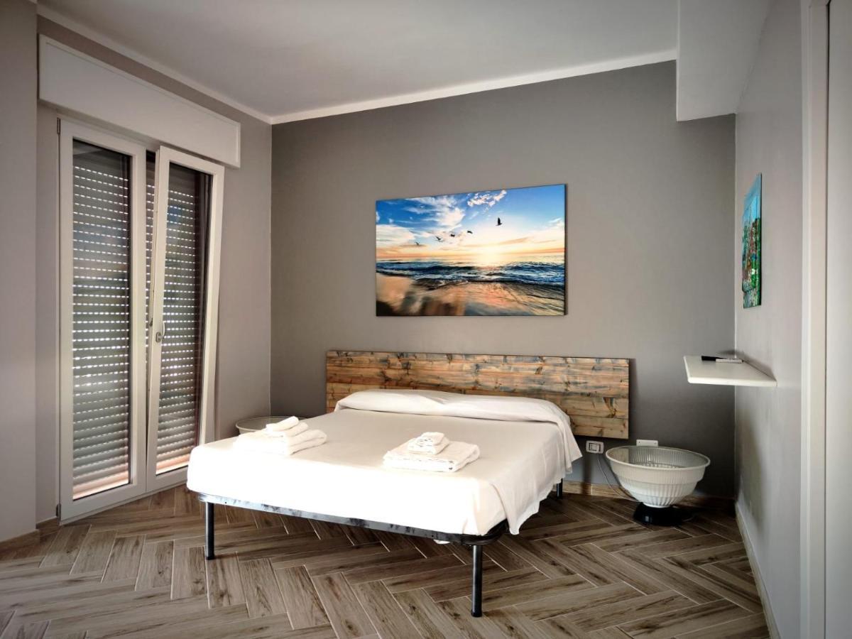 The House Of The Waves Hotel Brindisi Kültér fotó