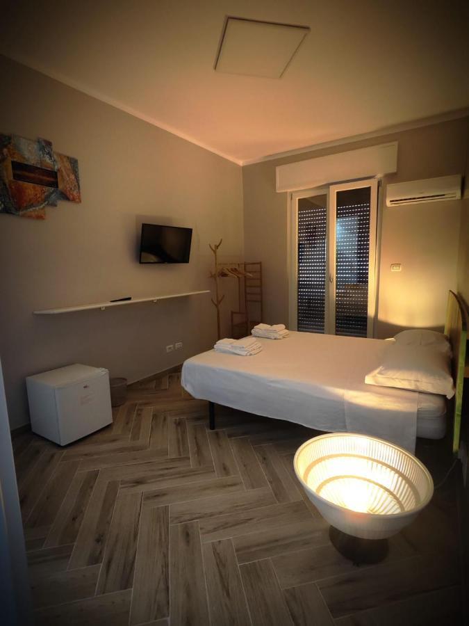 The House Of The Waves Hotel Brindisi Kültér fotó